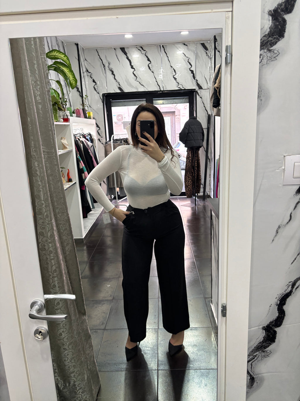 Pantalone bottone laterale