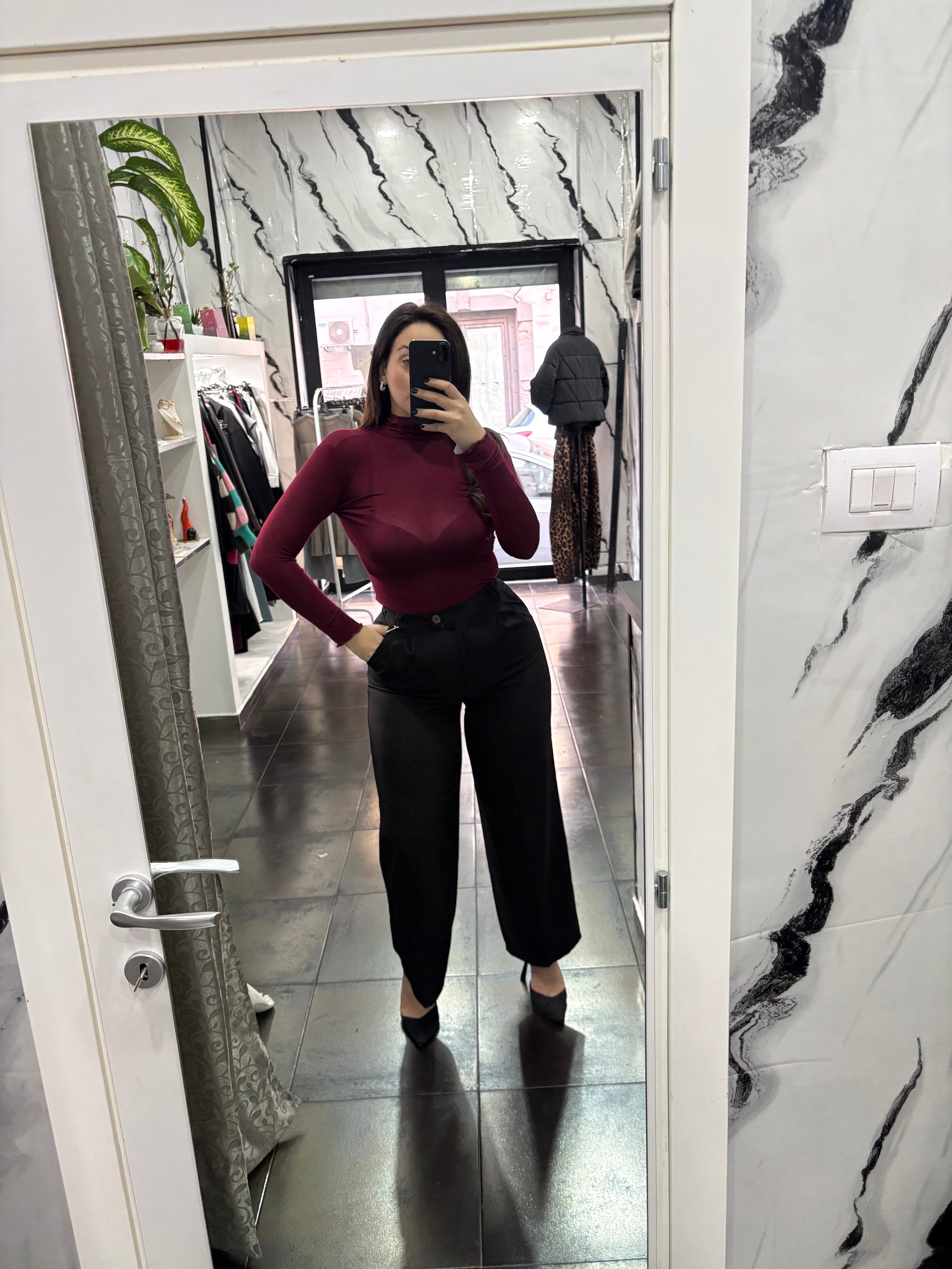 Pantalone bottone laterale