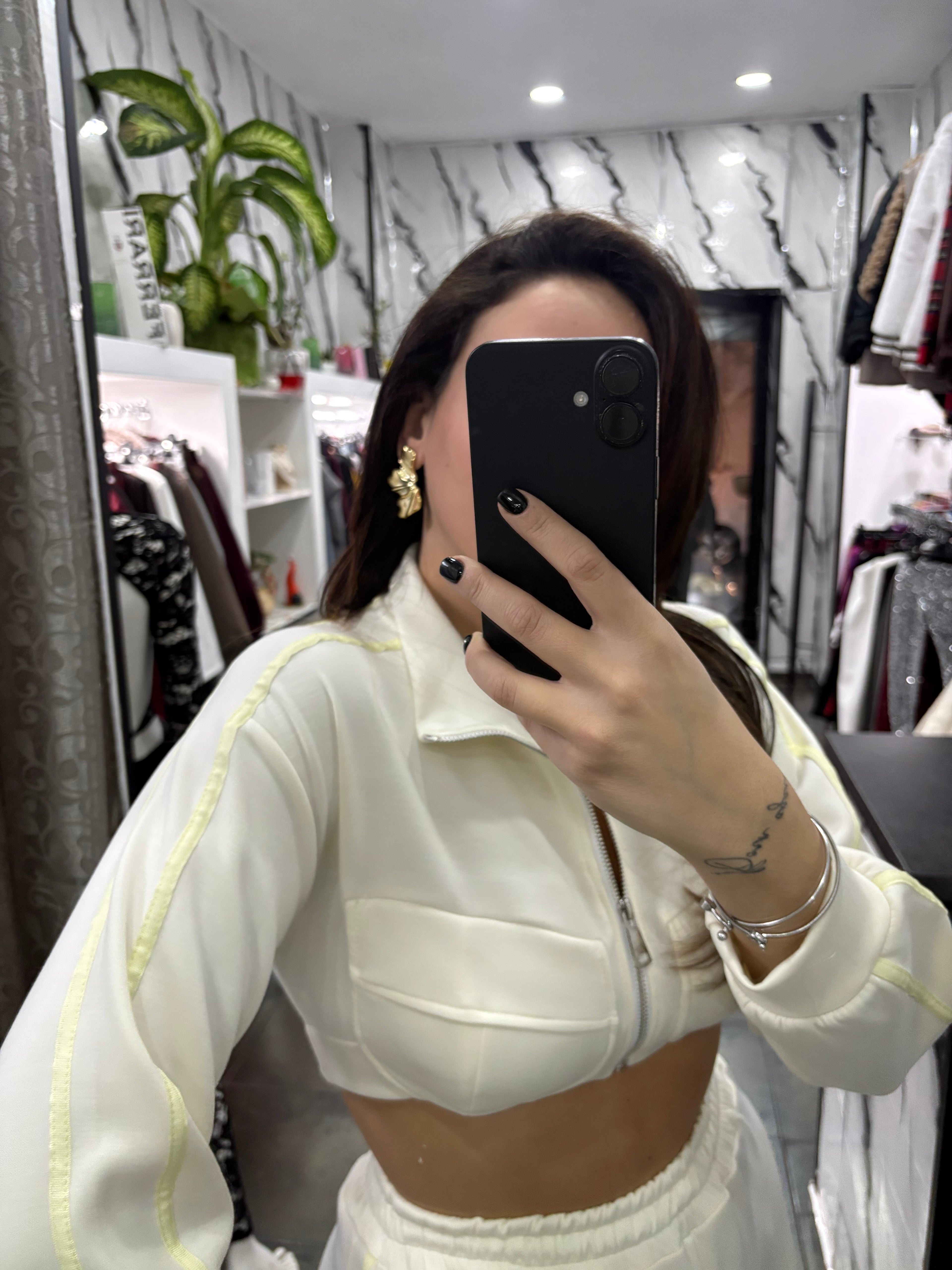 Tuta Crop