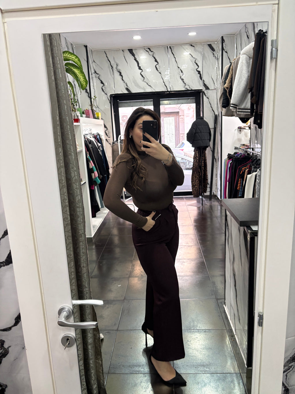 Pantalone bottone laterale